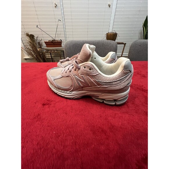 New Balance 2002R Pink Sand White ML2002R4 Youth Size 4 - Picture 10 of 13